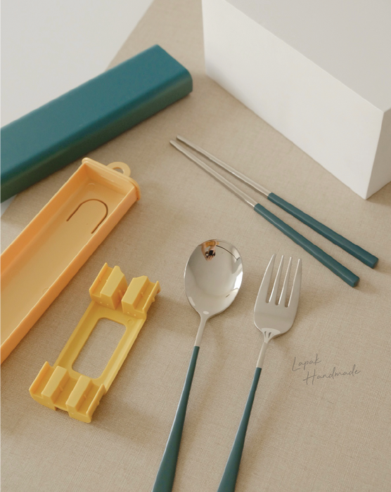 Haru Cutlery Set in Blue Yellow