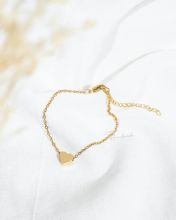 Mini Heart Bracelet in Gold